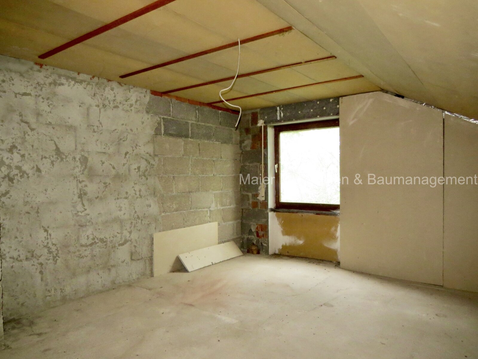 Grundstück mit vielen Möglichkeiten für Ihr neues Zuhause